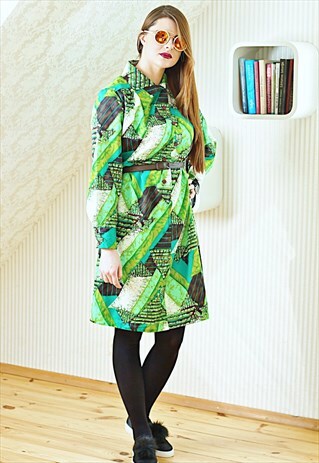 BRIGHT GREEN VINTAGE DRESS