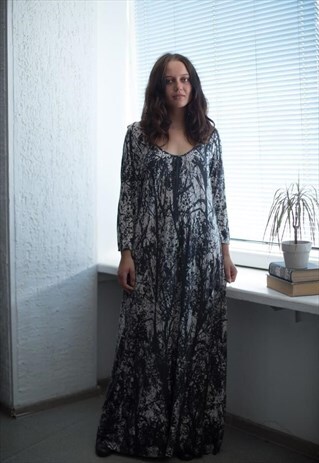 VINTAGE 80'S BLACK ABSTRACT PRINT LONG SLEEVE MAXI DRESS