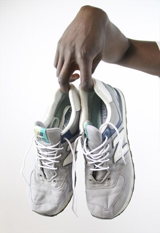 VINTAGE NEW BALANCE GREY TRAINERS