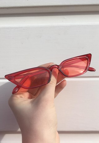 WOMENS VINTAGE 90S CHERRY RED THIN POINTY SUNGLASSES