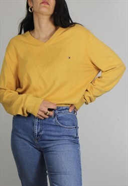 Vintage Tommy Hilfiger Knit Sweatshirt in Yellow w Logo