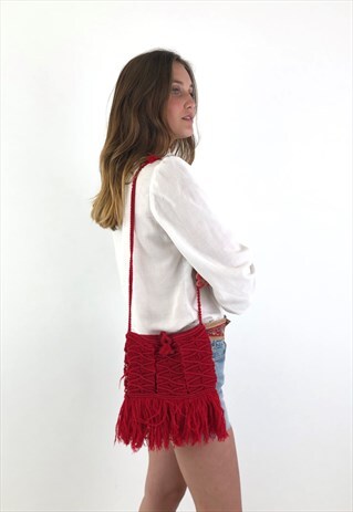 VINTAGE 70'S HIPPIE FESTIVAL BAG FRINGED IN RED