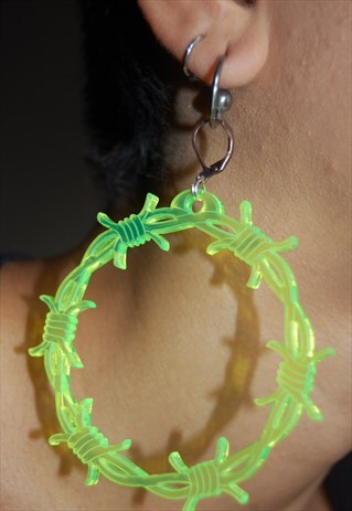 BARBWIRE HOOPS,GREEN (BY,OLIVIA GALLUPOVA)