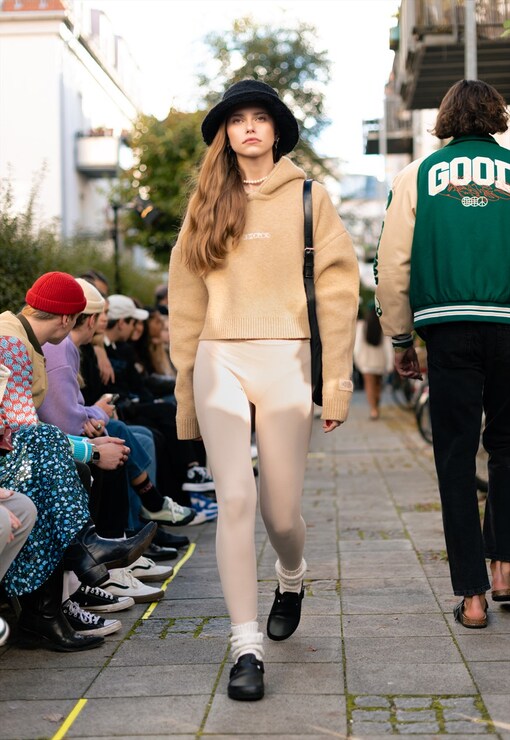garment image