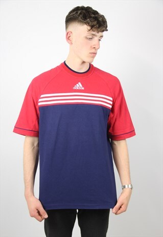 VINTAGE ADIDAS TSHIRT