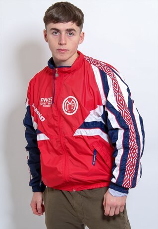 VINTAGE UMBRO ARM TAPE SHELL JACKET IN RED LARGE