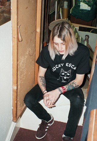 LUCKY ESCAPE T-SHIRT IN BLACK
