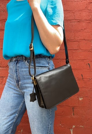 Simple Small Plain Black Leather Cross Body Bag