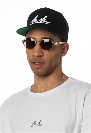 SNAPBACK BLACK