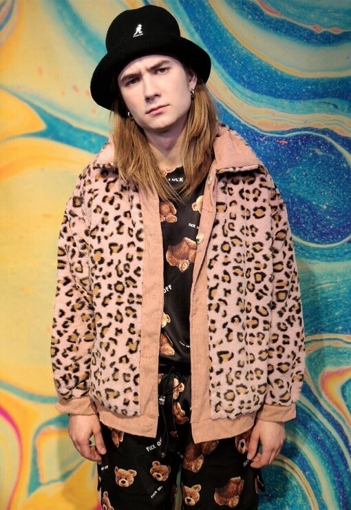 garment image