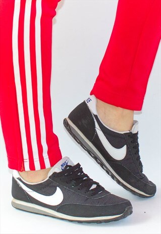 90'S NIKE SWOOSH TRAINERS UK5