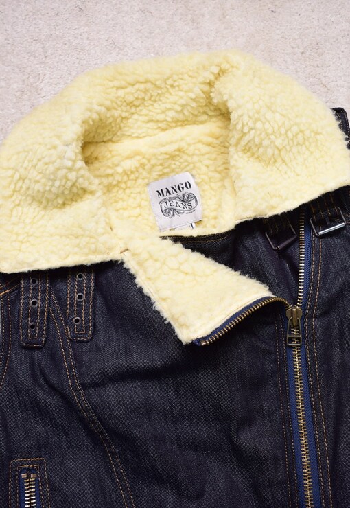 garment image