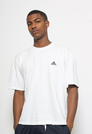 VINTAGE ADIDAS T-SHIRT