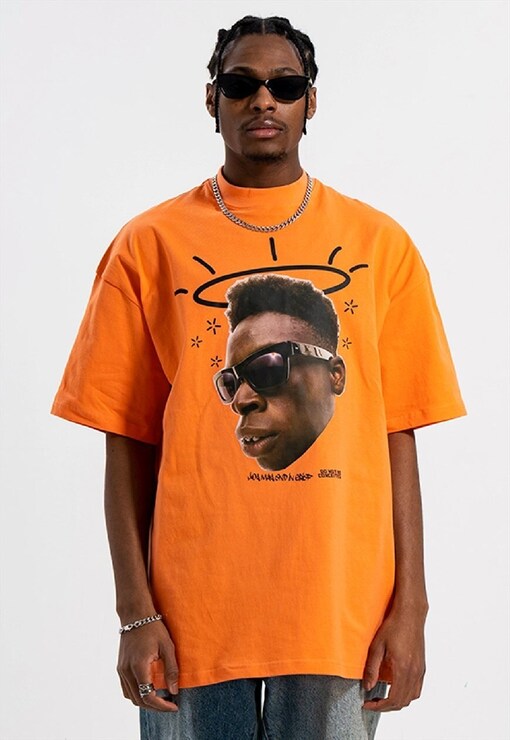 Pre-owned T-shirt In Orange