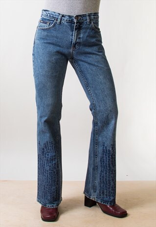 FLARED SCRIPTURE JEANS