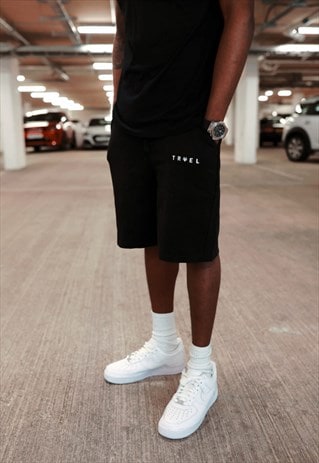 BLACK TRAVEL INFINITE SHORTS