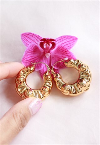 GOLD STAR STAMPED SMALL THICK HOOPS EARRINGS