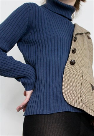 RIBBED TURTLENECK SWEATER