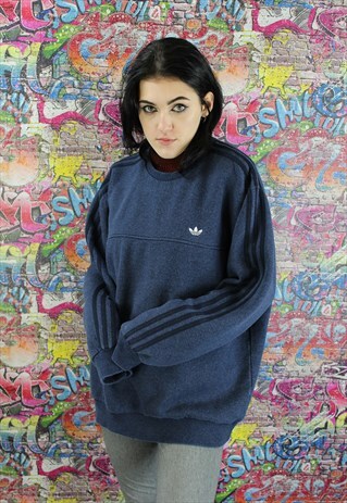 VINTAGE ADIDAS 90S SWEATSHIRT. BRANDED SPORTSWEAR.