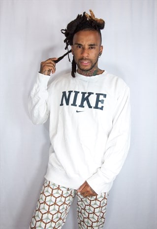 NIKE RARE WHITE SWEATSHIRT