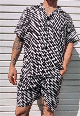 ZIG ZAG MENS SHORTS