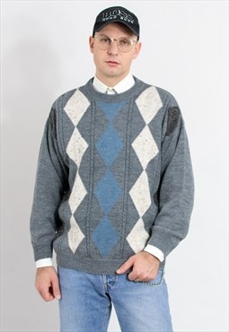 Vintage 80's sweater in diamond pattern pullover preppy