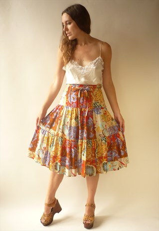 VINTAGE 1970'S FLORAL PRINTED BOHEMIAN PRAIRIE MIDI SKIRT