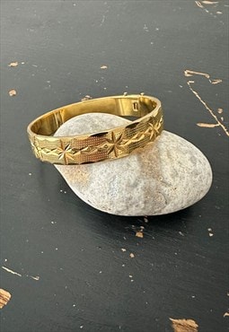 70's Vintage Gold Metal Star Ladies Bracelet Cuff