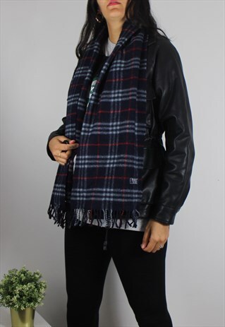 VINTAGE BURBERRY CHECK WOOL SCARF WITH LOGO LABEL