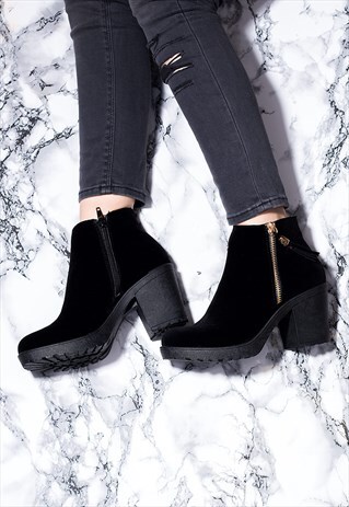 BLOCK HEEL ANKLE BOOTS IN WIDE FIT BLACK SUEDE STYLE- BUXTON