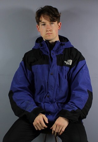 VINTAGE TNF GORE-TEX HOODED WATERPROOF RAIN COAT IN PURPLE A