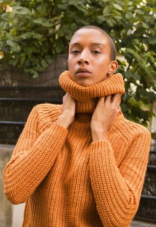 YELLOW KNIT SWEATER TURTLE NECK