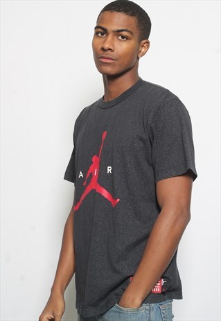 VINTAGE NIKE JORDAN T-SHIRT BLACK