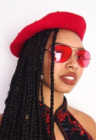 RED WOOL BERET WITH EMBROIDERY BEADS