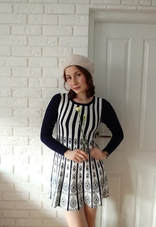 'DAISY' 60S VINTAGE PLEATED STRIPED KNITTED MINI DRESS