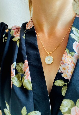 WHITE HEART NECKLACE