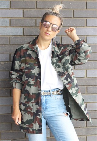 VINTAGE 1990S OVERSIZED CAMO JACKET
