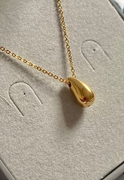 18ct Gold Plated Water Drop Pendant Necklace on curb chain