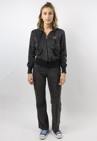VINTAGE ADIDAS VELOUR CUTE 90S SOFT TRACKSUIT