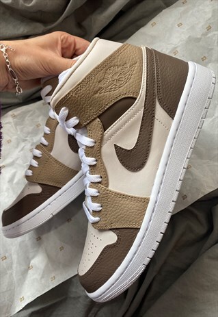 Nike Jordan 1 Mid Brown Tonal