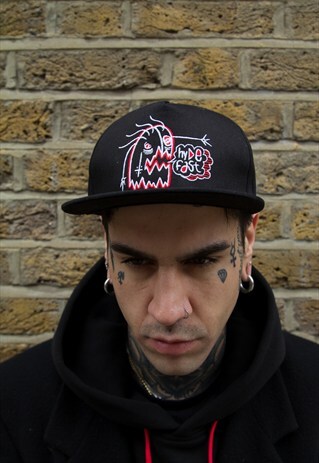 PEEKASSO SNAPBACK CAP