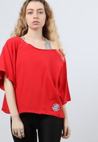 VINTAGE BAYERN MUNICH MEDIUM RED WIDE NECK FOOTBALL T-SHIRT