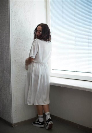 VINTAGE 80'S MIDI WHITE STRIPED SHORT SLEEVED DRESS