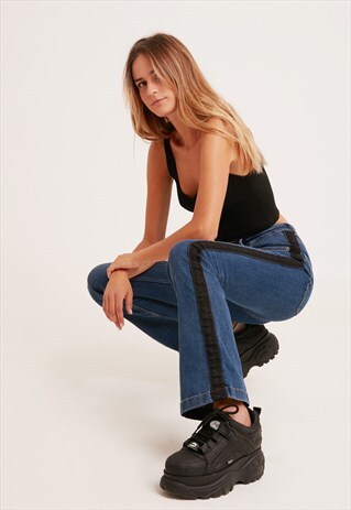 SUBDUED FLARED JEANS WITH STRIPE