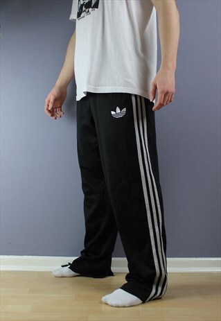 VINTAGE ADIDAS JOGGERS IN BLACK WHITE WITH EMBROIDERED LOGO
