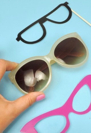 VINTAGE SUNGLASSES