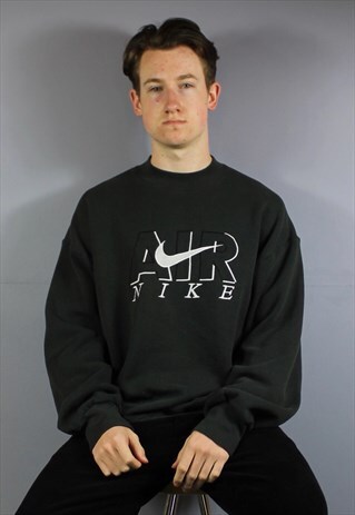 VINTAGE NIKE AIR SWEATSHIRT IN BLACK WITH EMBROIDERED SPELL