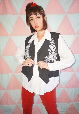 VINTAGE 80S BLACK / WHITE FLORAL SHIRT WITH WAISTCOAT