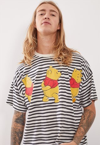 VINTAGE WINNIE THE POOH GRAPHIC T-SHIRT