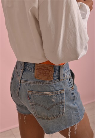 LEVI'S CUT OFF DENIM SHORTS GLSH054